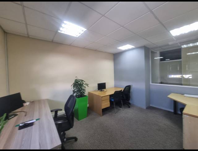 520M² WAREHOUSE TO LET IN AIRPORT INDUSTRIA